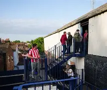 乐鱼体育入口 -包含里程碑夜!法兰克福伤情更新,欧冠今晨刷纪录,引发热议,更衣室氛围转暖的词条