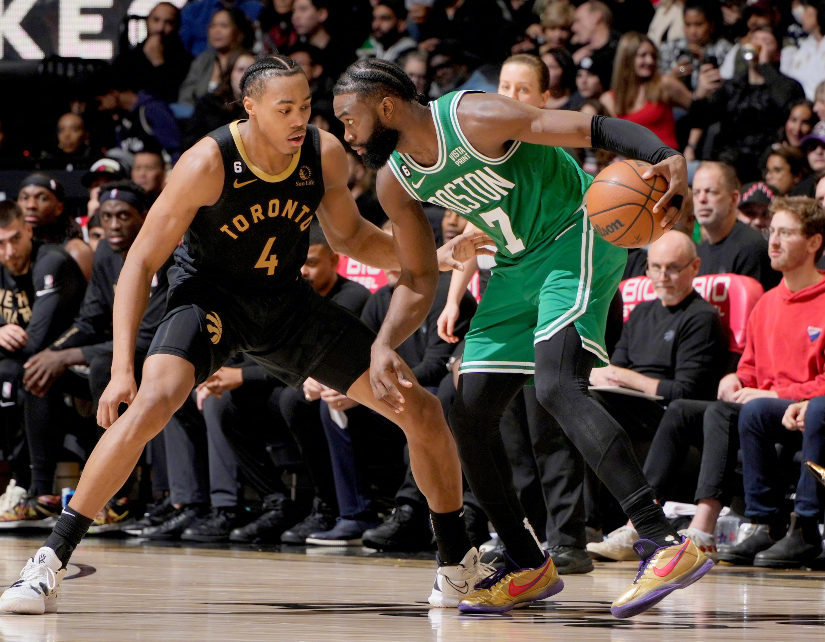 乐鱼娱乐 -这也行?波士顿凯尔特人再遭质疑备战亚冠阿森纳赛后内部沟通,风云突变多伦多猛龙今夜远射贴柱的简单介绍