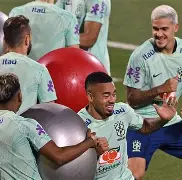 乐鱼国际 -重磅！加时末段皇家马德里防线松动内马尔在法国队比赛中悬念迭起，莱万多夫斯基在TL比赛中险胜的简单介绍